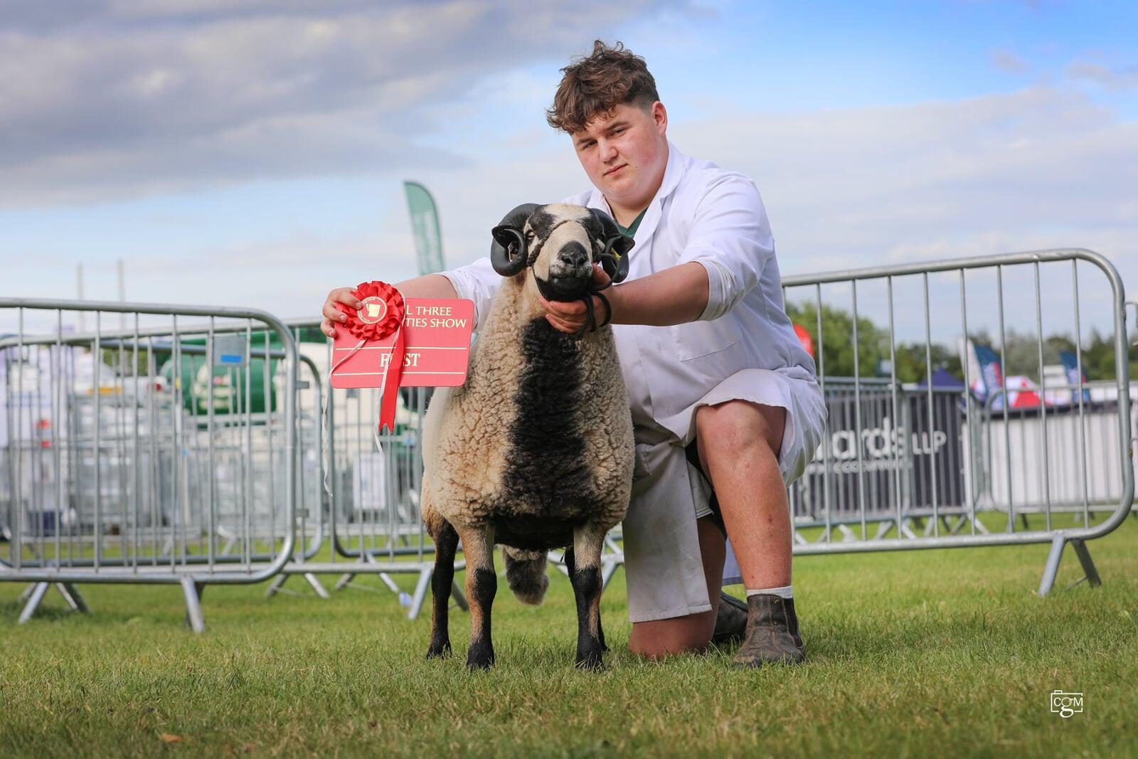Ollie Davies Young Handler Champion